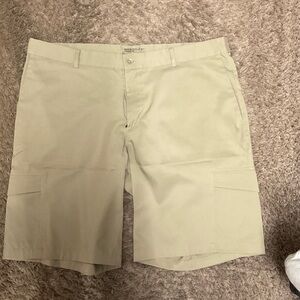 NWOT Mens Nike GOLF Shorts